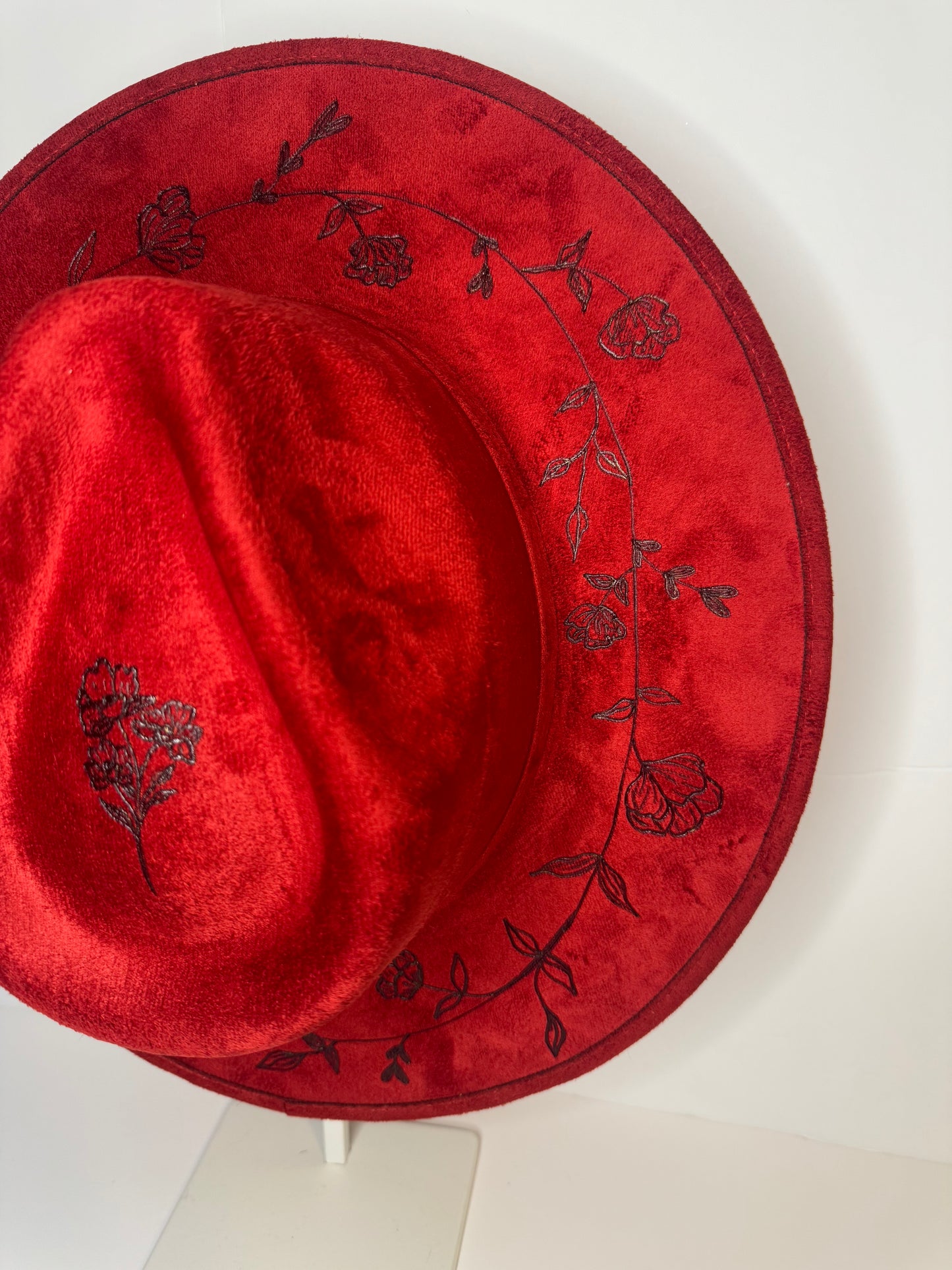 Hand Burned Faux Suede hat: Red, Large
